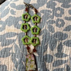 Green Floral Pendant Necklace